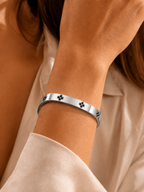 Fleur Clover Bangle