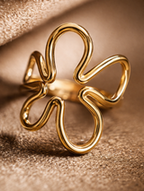 Fluid Bloom Ring – Briset London