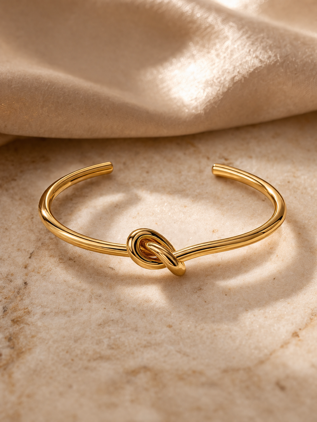 Knot Bangle – Briset London4