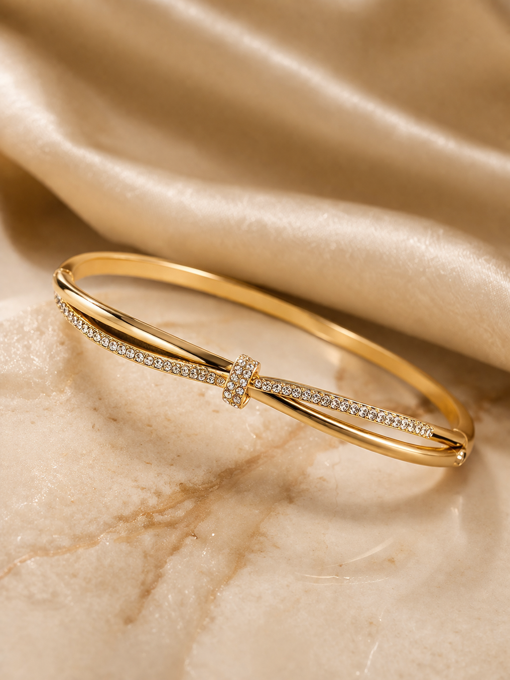 Pavé Bar Bangle – Briset London