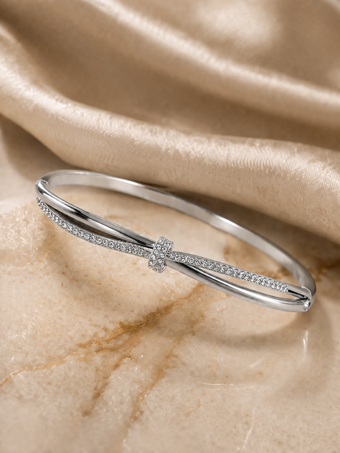 Pavé Bar Bangle – Briset London