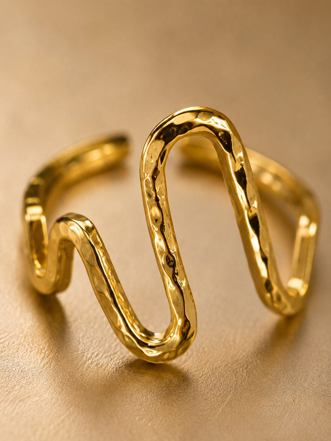 Serpentine Ring