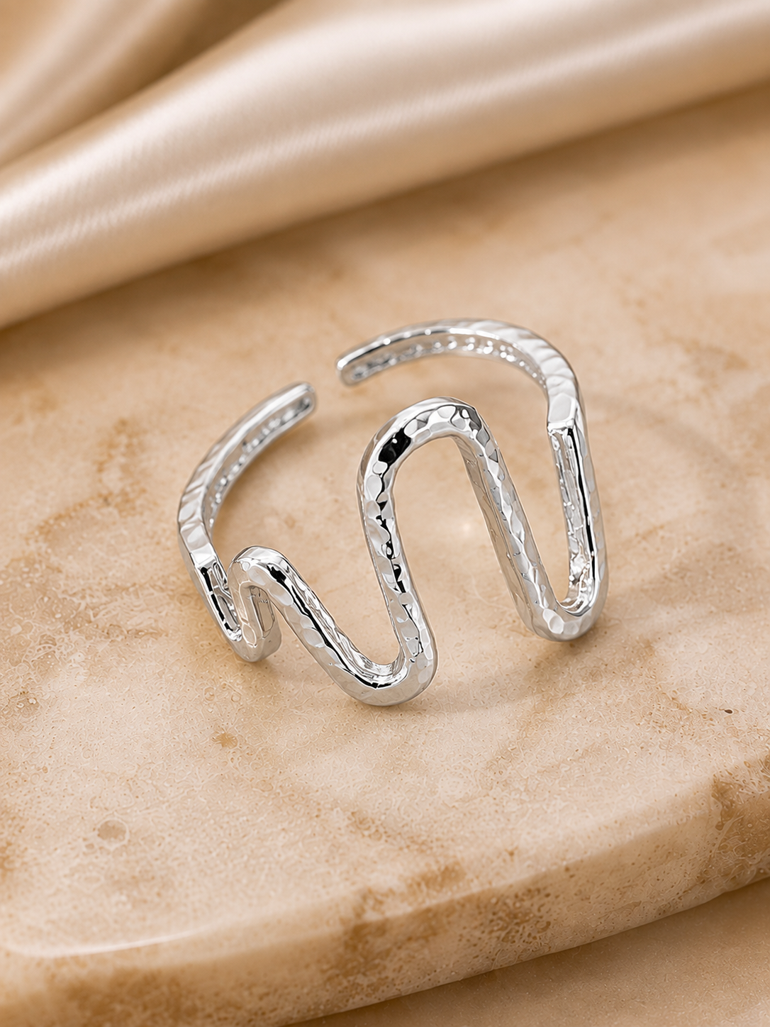 Serpentine Ring