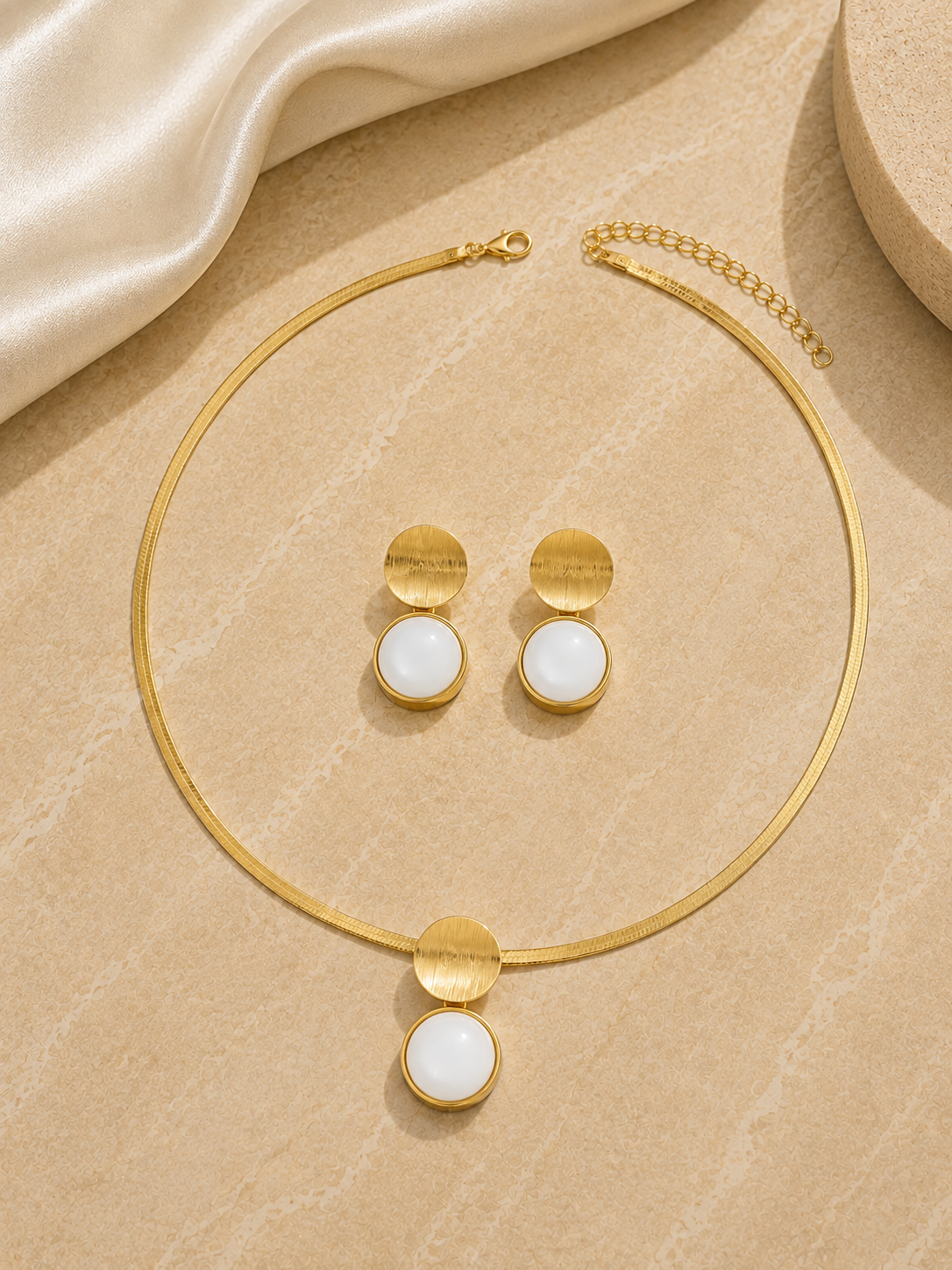Sloane Noir Jewellery Set