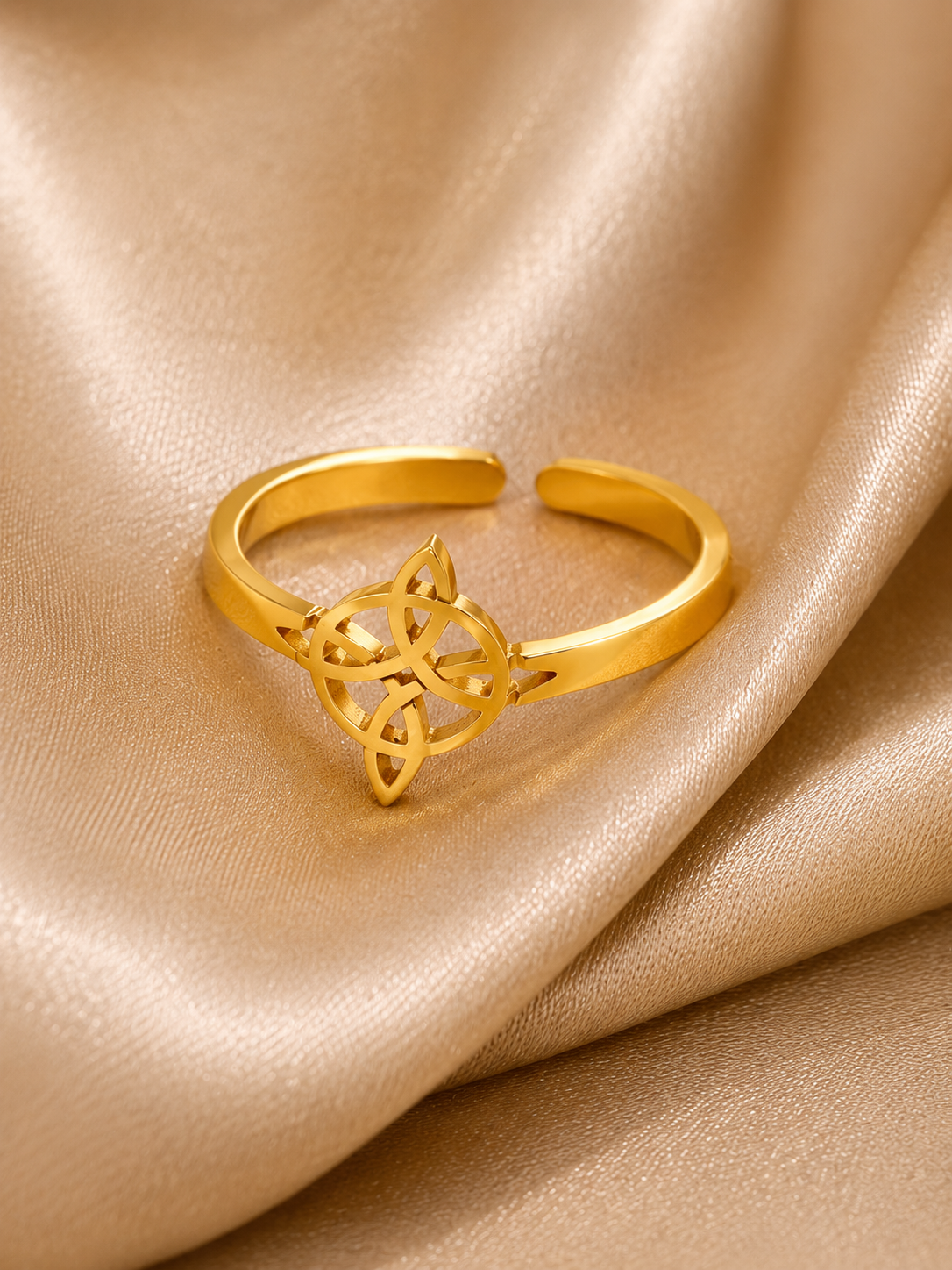 Trinity Knot Ring