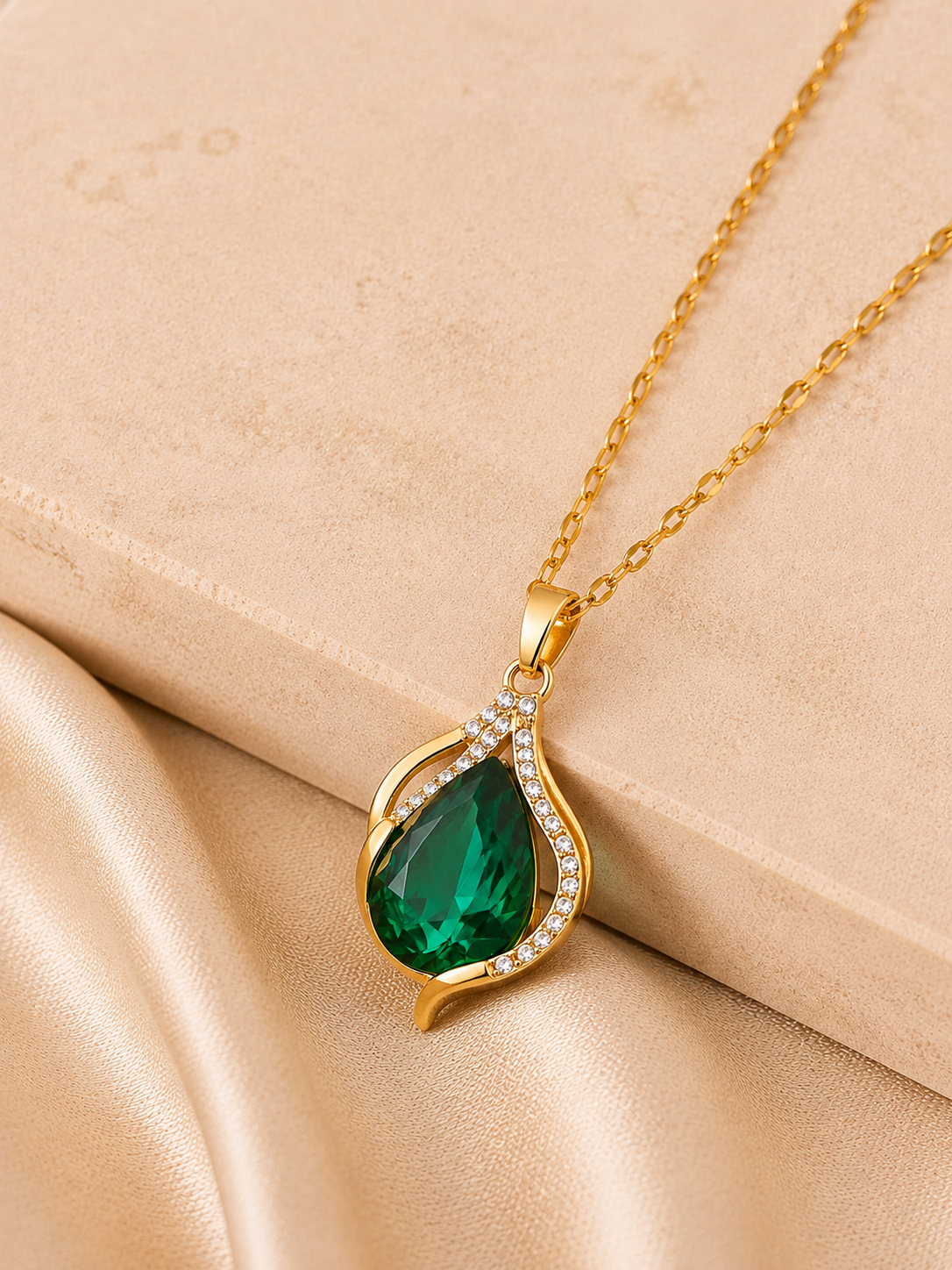 Verdelle Teardrop Necklace